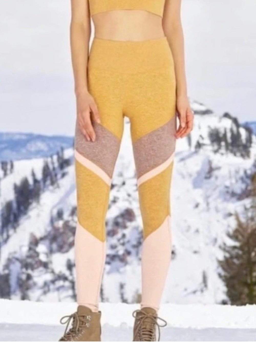 Alo Yoga High-Waisted Colorblock Leggings - Mustard Size Xxs, Used.